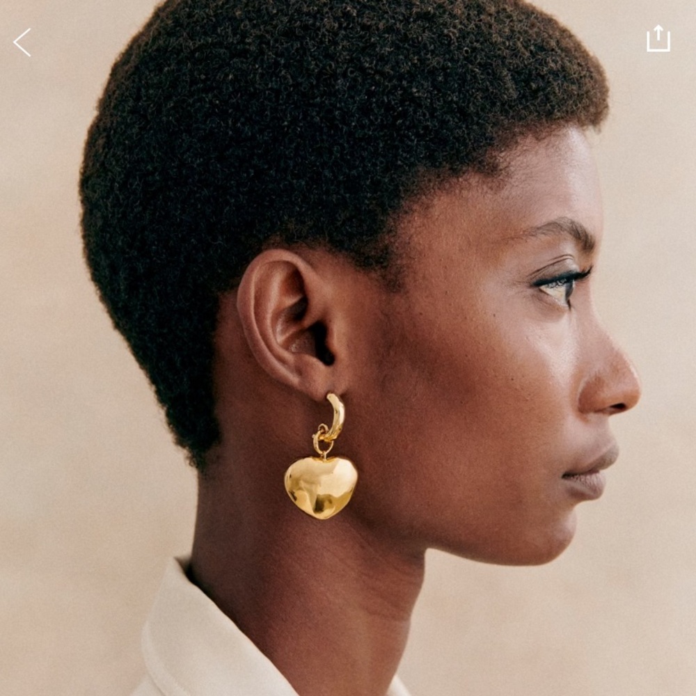 Sezane Pippa Gold Heart Earrings with Green Pouch